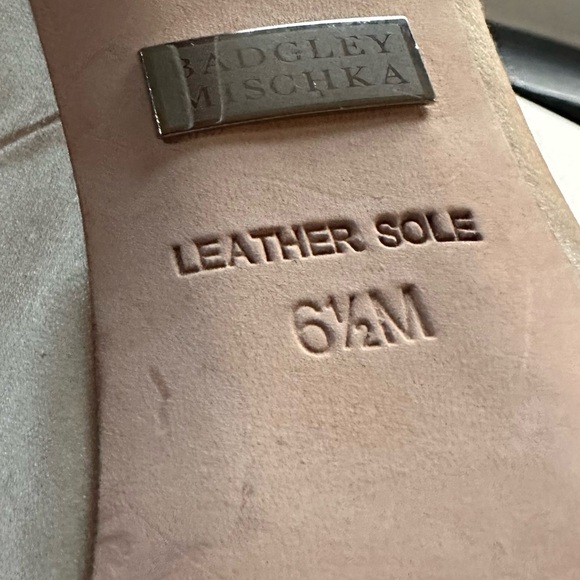 🌸BADGLEY MISCHKA🌸 Kiara Crystal Back Open Toe Pump  size 6.5 - Picture 15 of 16